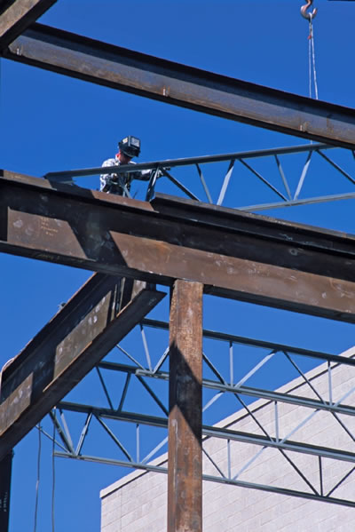 metal-building-frame-construction-and-design.jpg